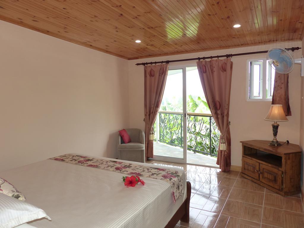 Апартаменты Hibiscus House Seychelles Self Catering Виктория Экстерьер фото